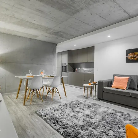 Innapartments - Sao Goncalinho Апартаменты Авейру