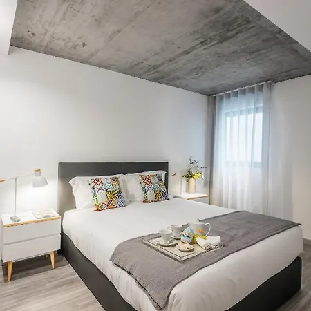 Innapartments - Sao Goncalinho Апартаменты Авейру